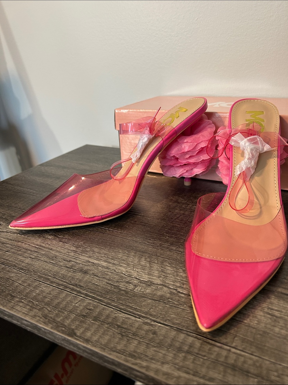 Barbie Pink Clear Slingback Heels with Flower Petal Detail, nib - Picture 7 of 7